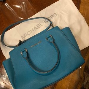Michael kors tote